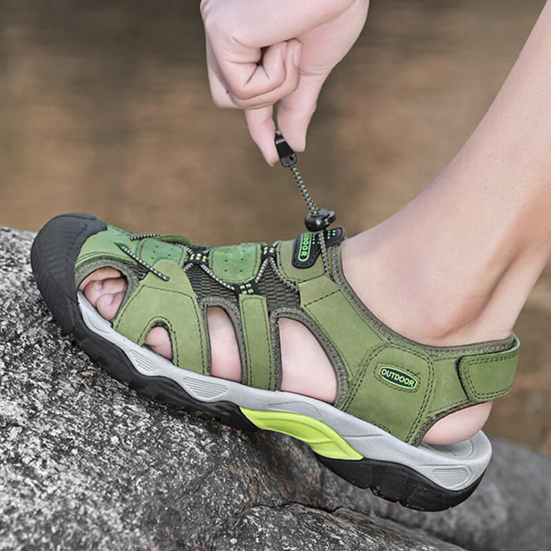 Men’s Wide Fit Closed-Toe Walking Sandals with Adjustable Straps